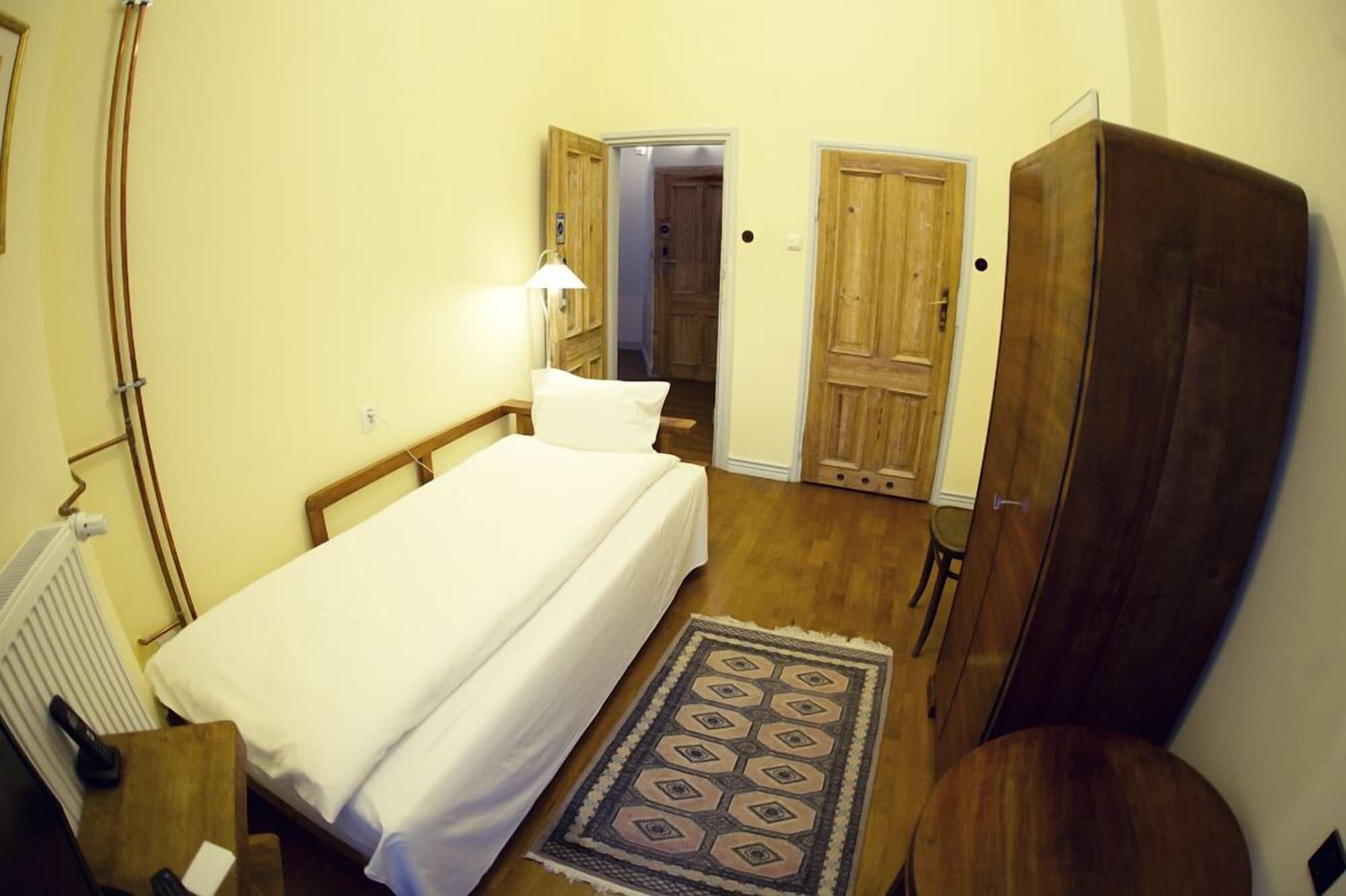 STANDARD, SINGLE, SINGLE BED