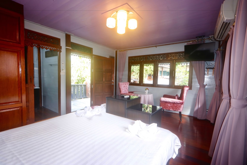 Momento Resort 3/78