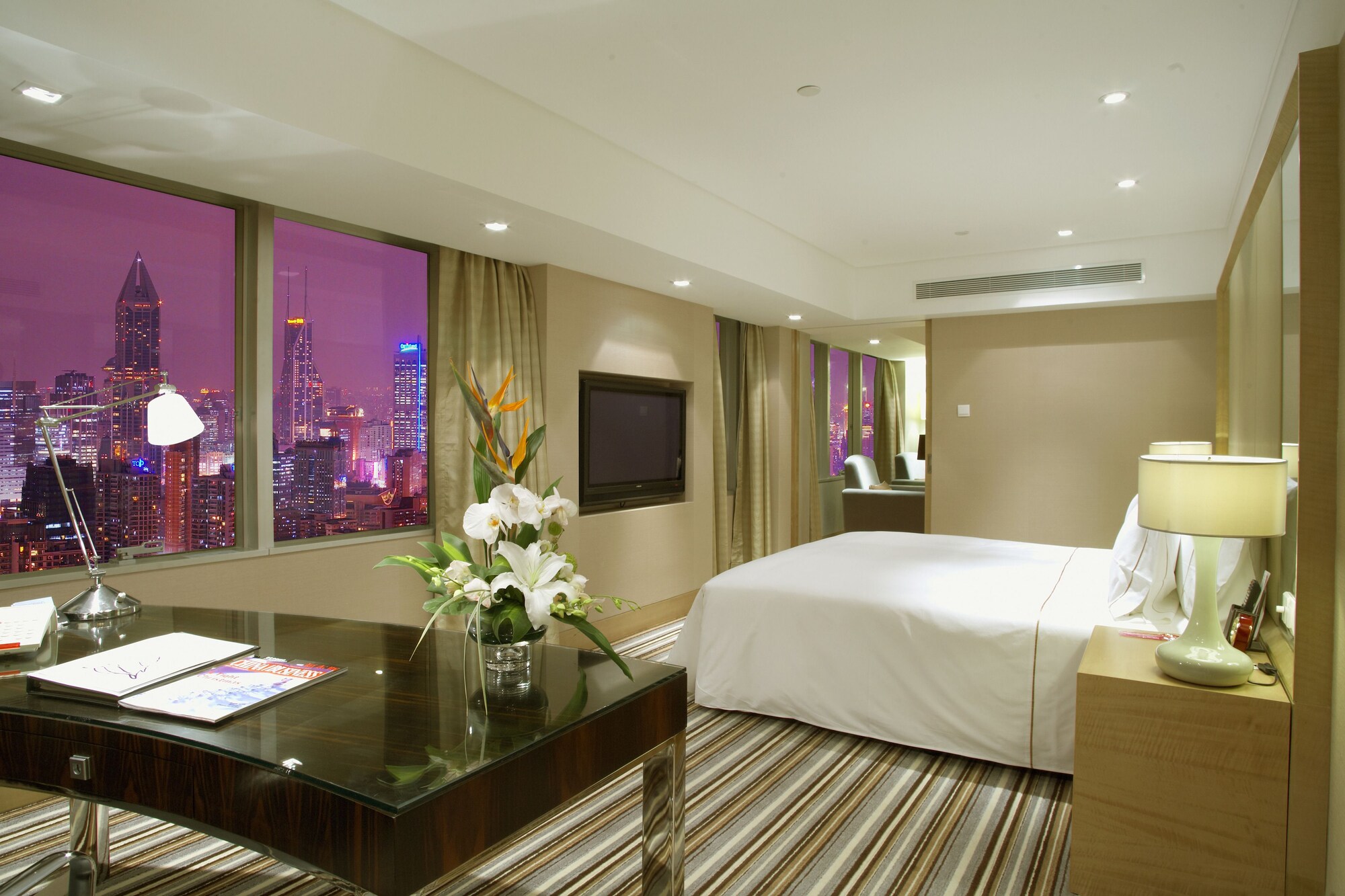 Executive, Suite, Villa, King Bed, City View