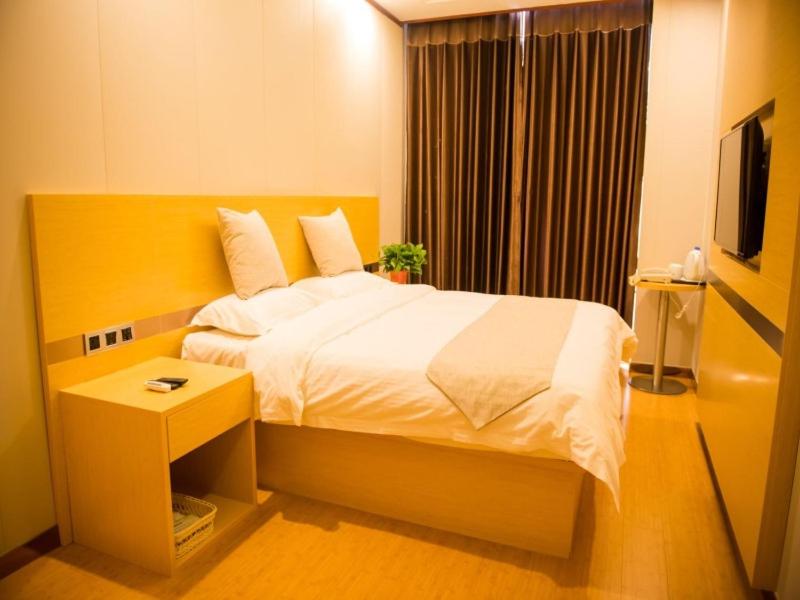 GreenTree Inn Qinhuangdao Lulong County North Gate Road 11/21
