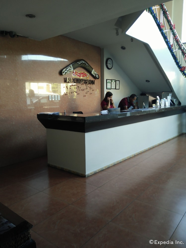 Boomerang Hotel 14/63