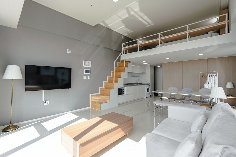 SR Hotel Yeongjong 42/52