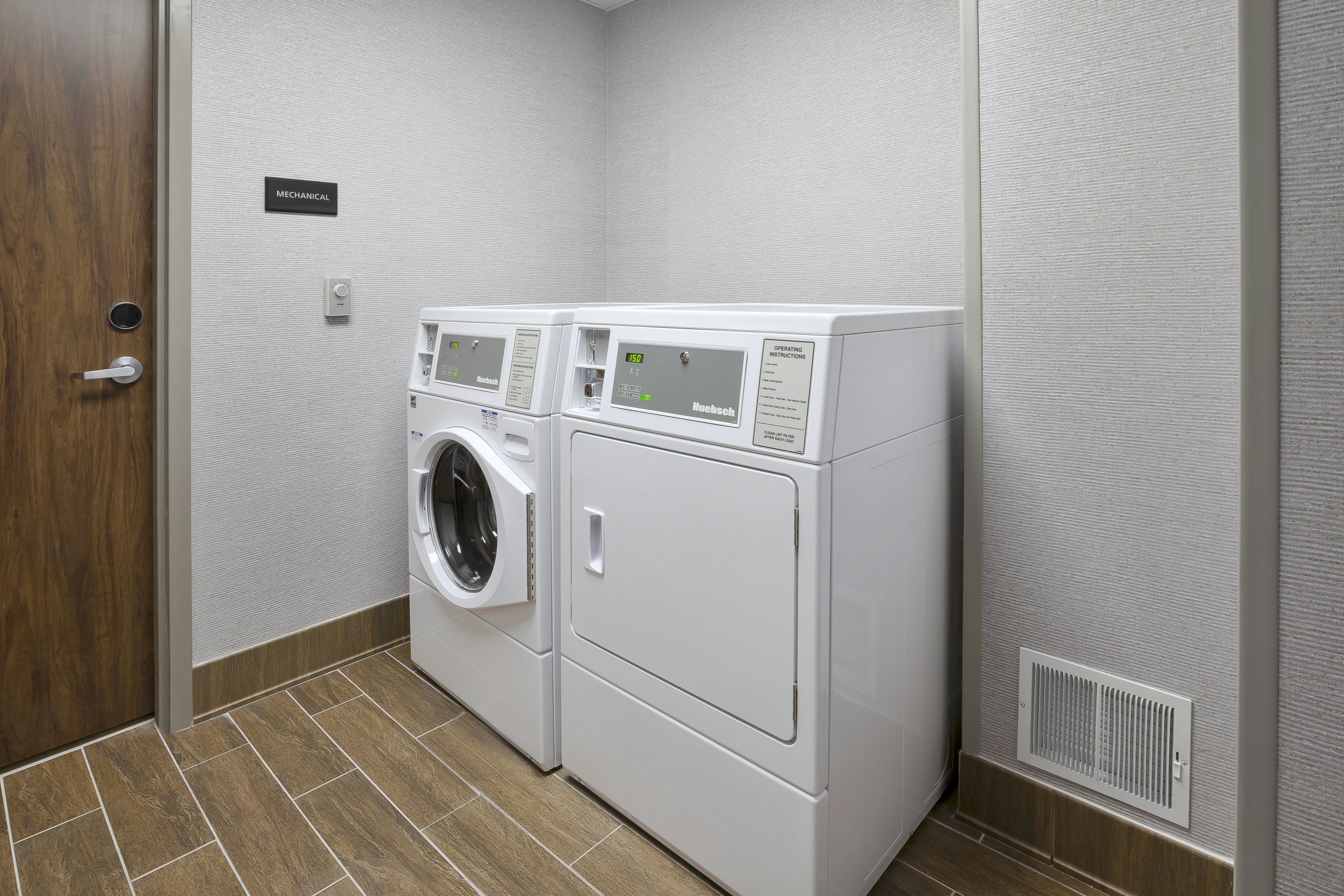 Hampton Inn & Suites Grandville Grand Rapids South 35/35