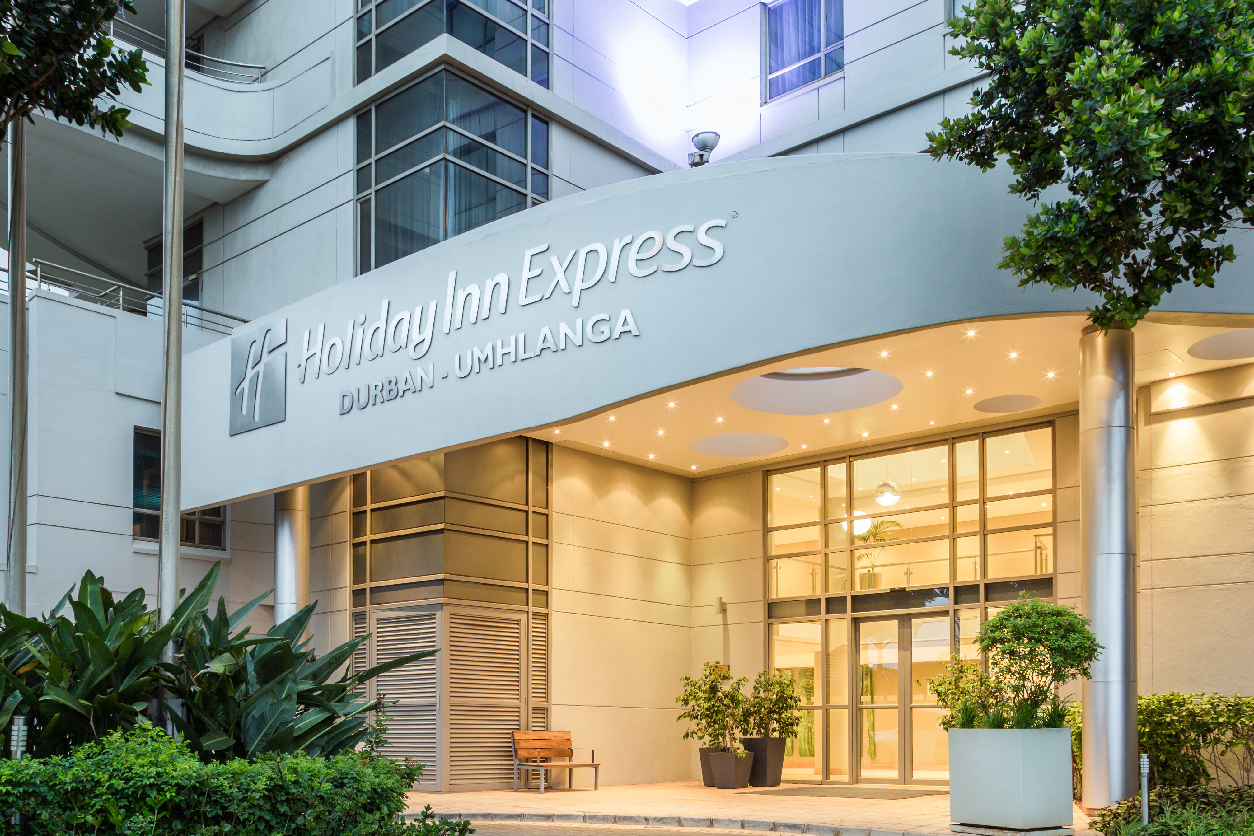 HOLIDAY INN EXPRESS DURBAN - UMHLANGA 2/83