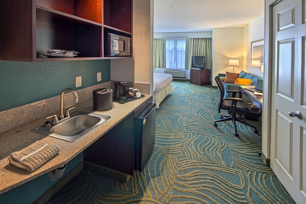 SpringHill Suites by Marriott Greensboro 34/35