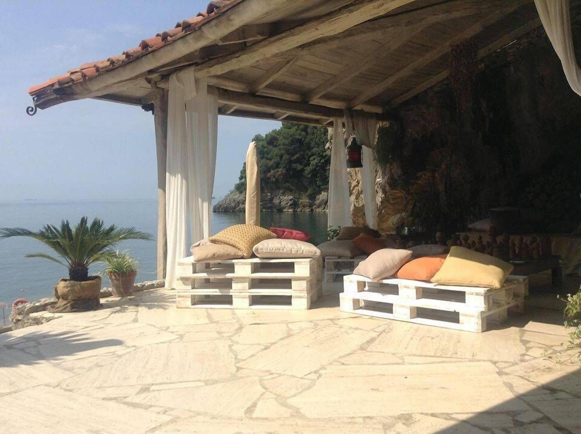 Eco Del Mare Night And Day Beach Club 13/15