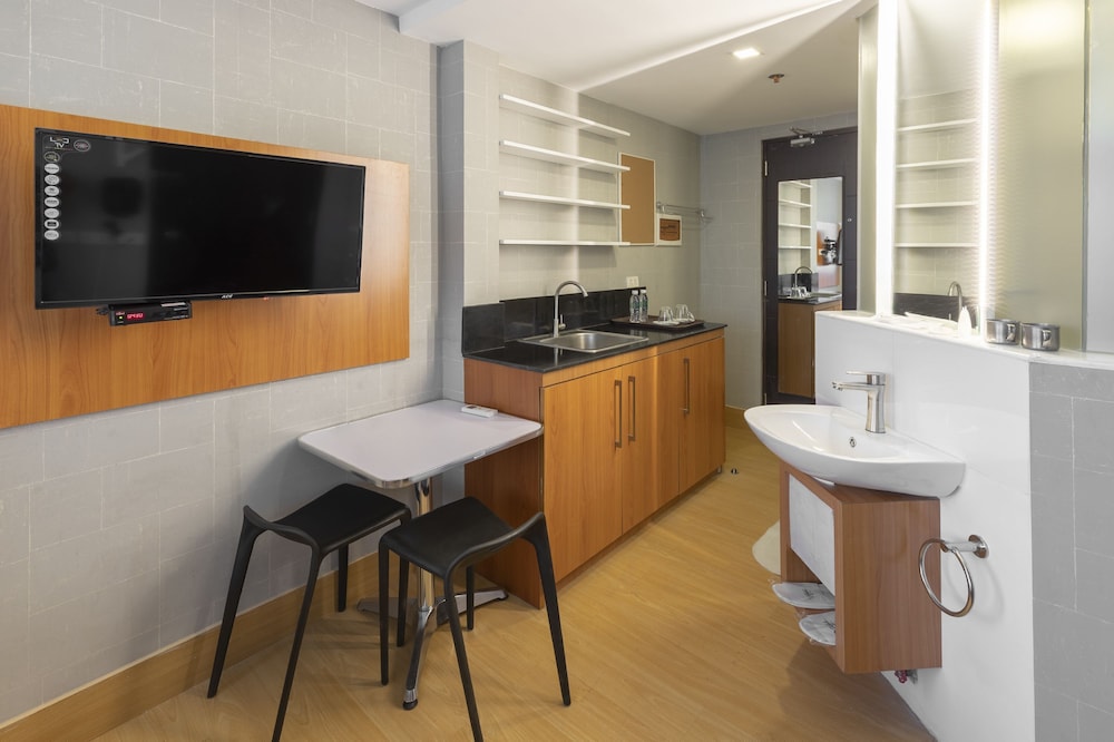 Selah Pods Hotel Manila 55/69