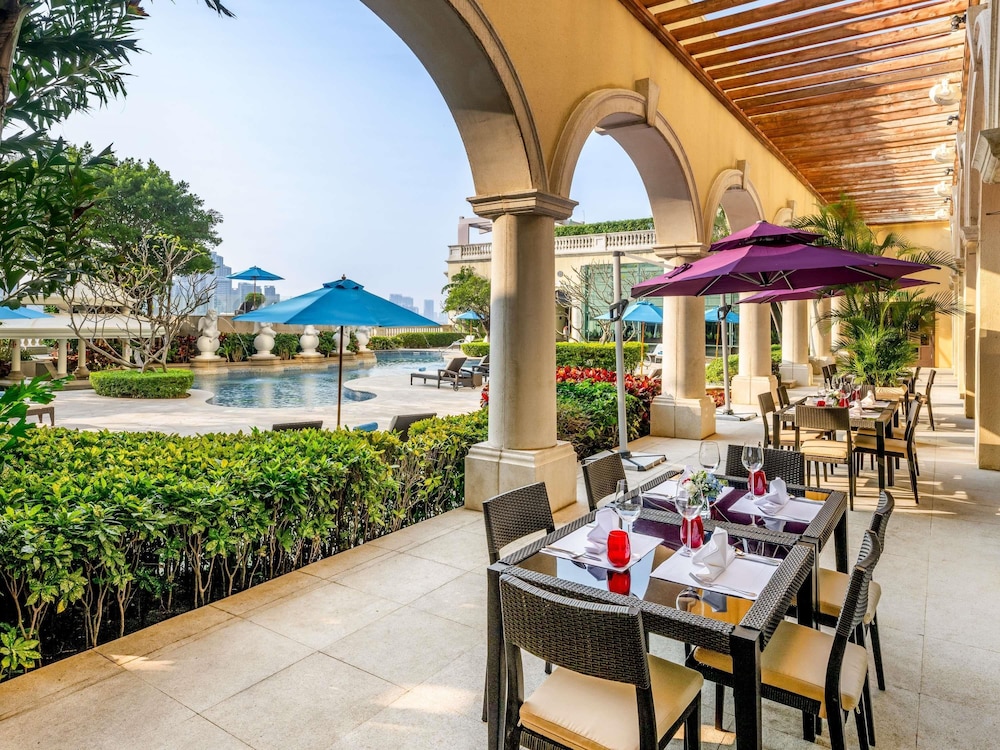 Sofitel Macau at Ponte 16 55/71
