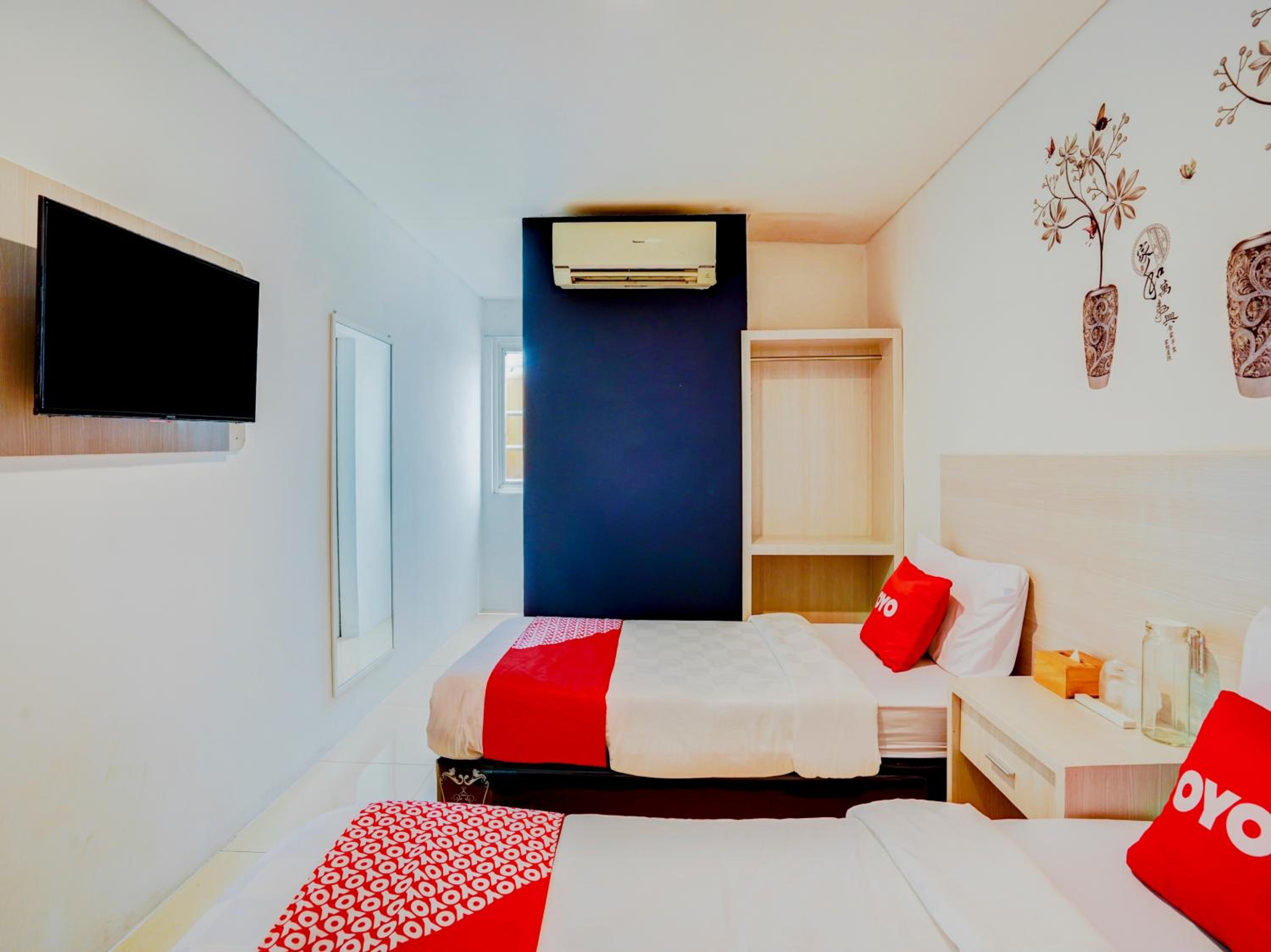 LG Hotel Jember 19/50