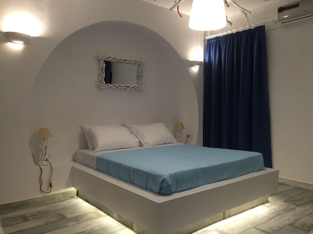 Harmony, Queen Bed, Village View، Evexia Boutique Hotel & Spa - Adults Only 10/10