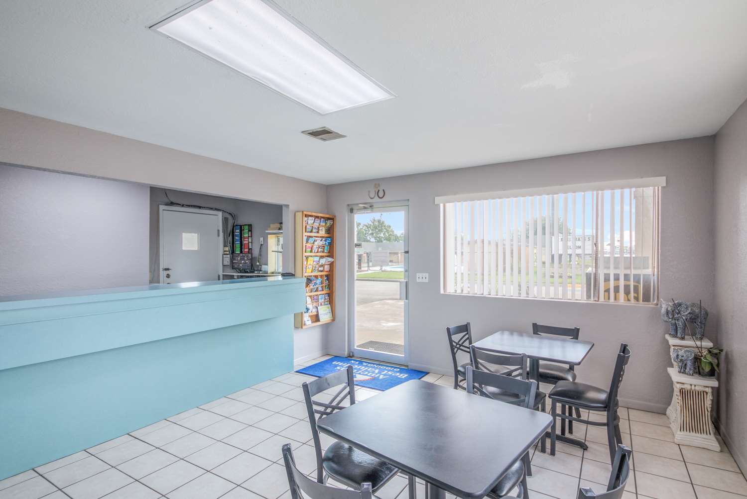 Americas Best Value Inn Giddings 22/37
