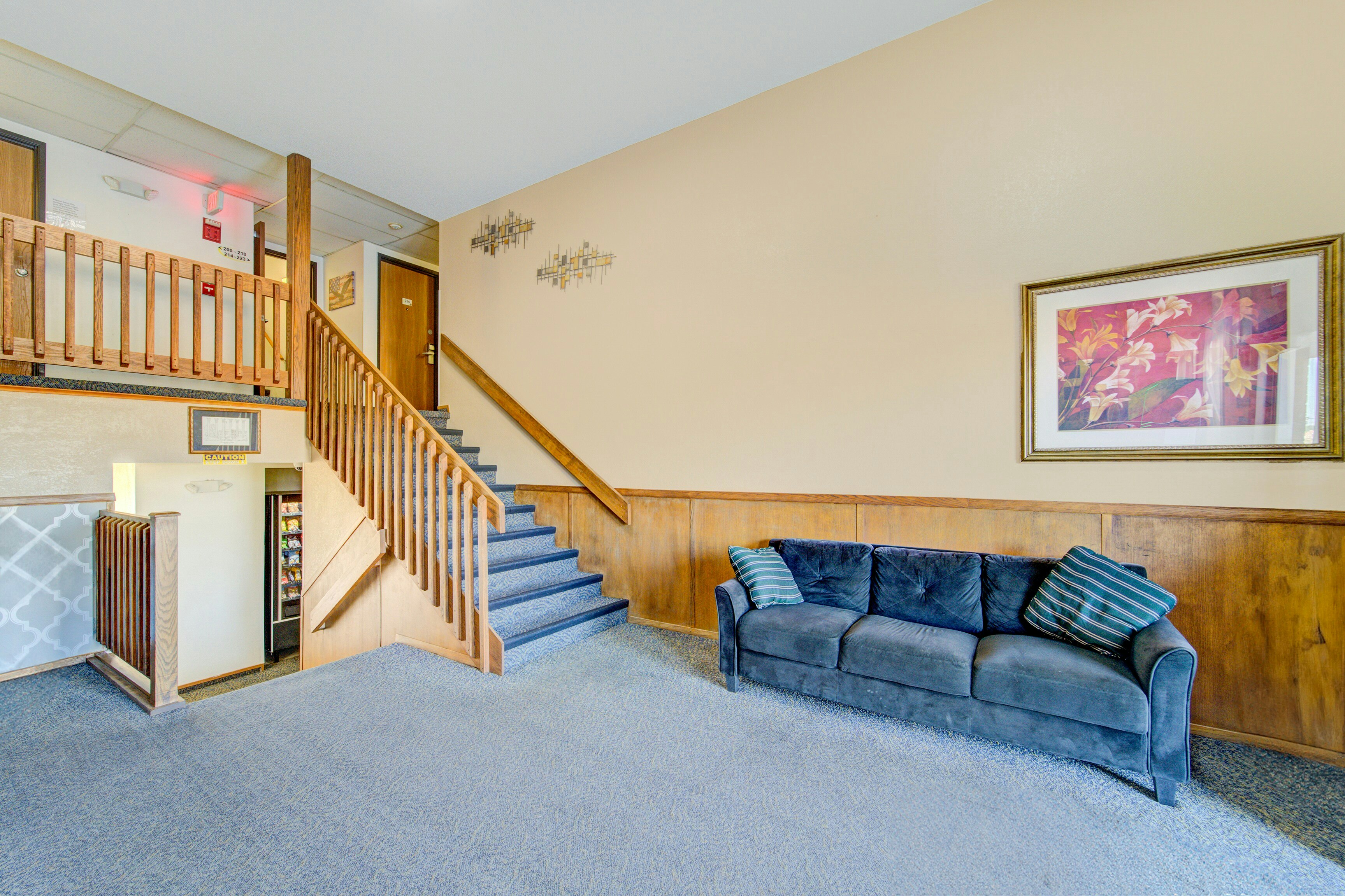 Capital O Amerihost Inn and Suites Kingdom City Hwy 54 MO 39/54