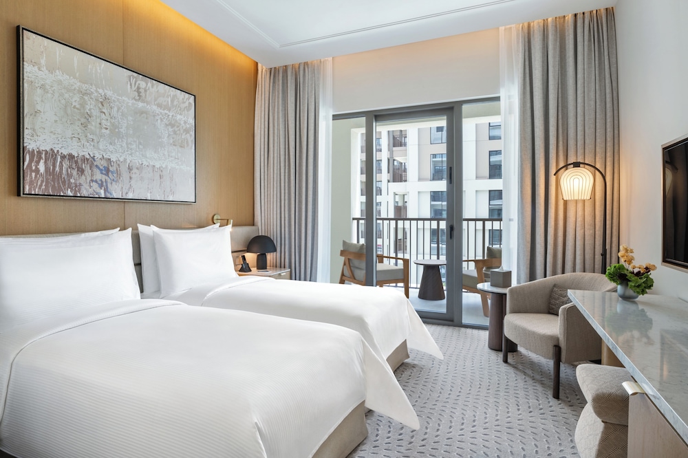 DELUXE, TWIN BEDS, LAGOON VIEW