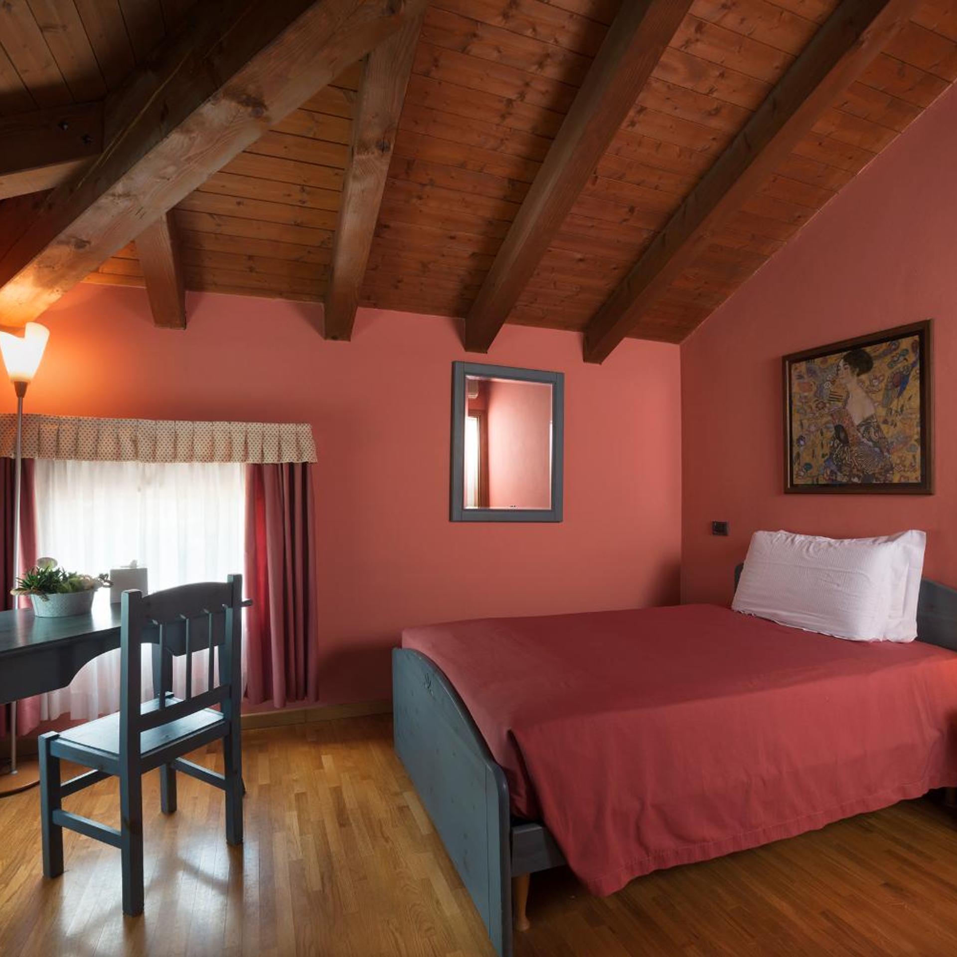 Room, Single, Semi Double Bed