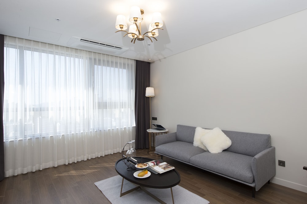 Ramada By Wyndham Daejeon 35/51