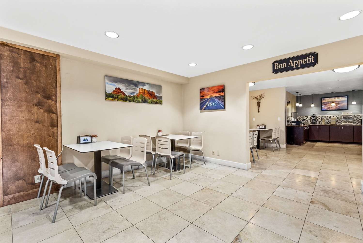 Days Inn By Wyndham Camp Verde Arizona 20/28