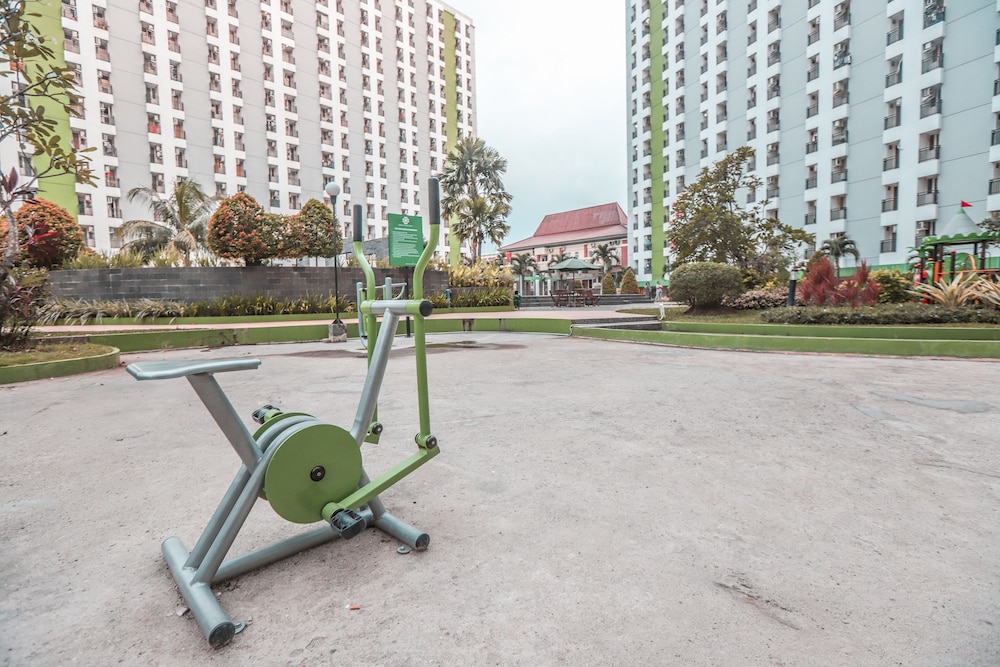OYO 498 Green Lake View Ciputat 44/65