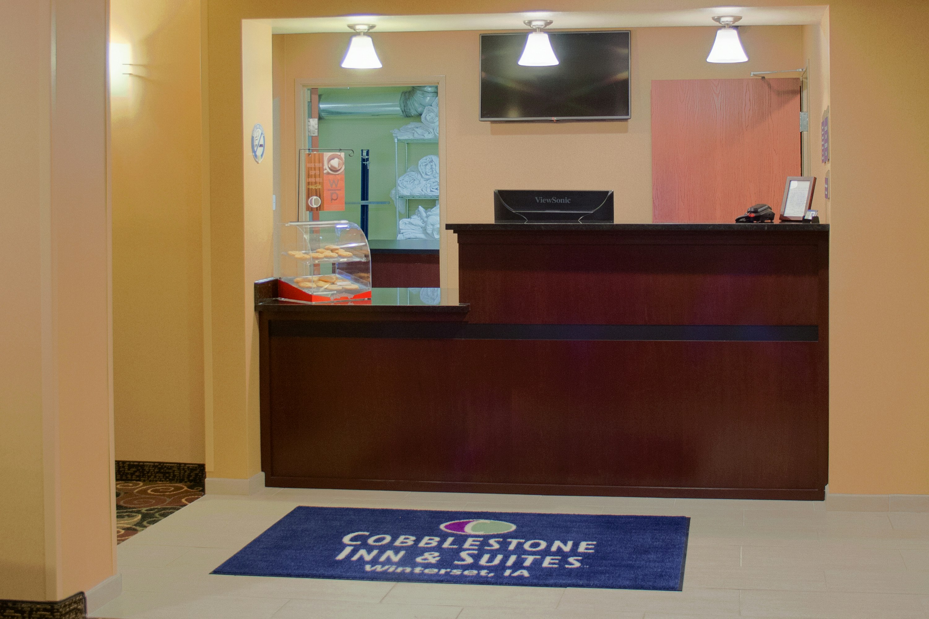 Cobblestone Inn and Suites Winterset 3/27
