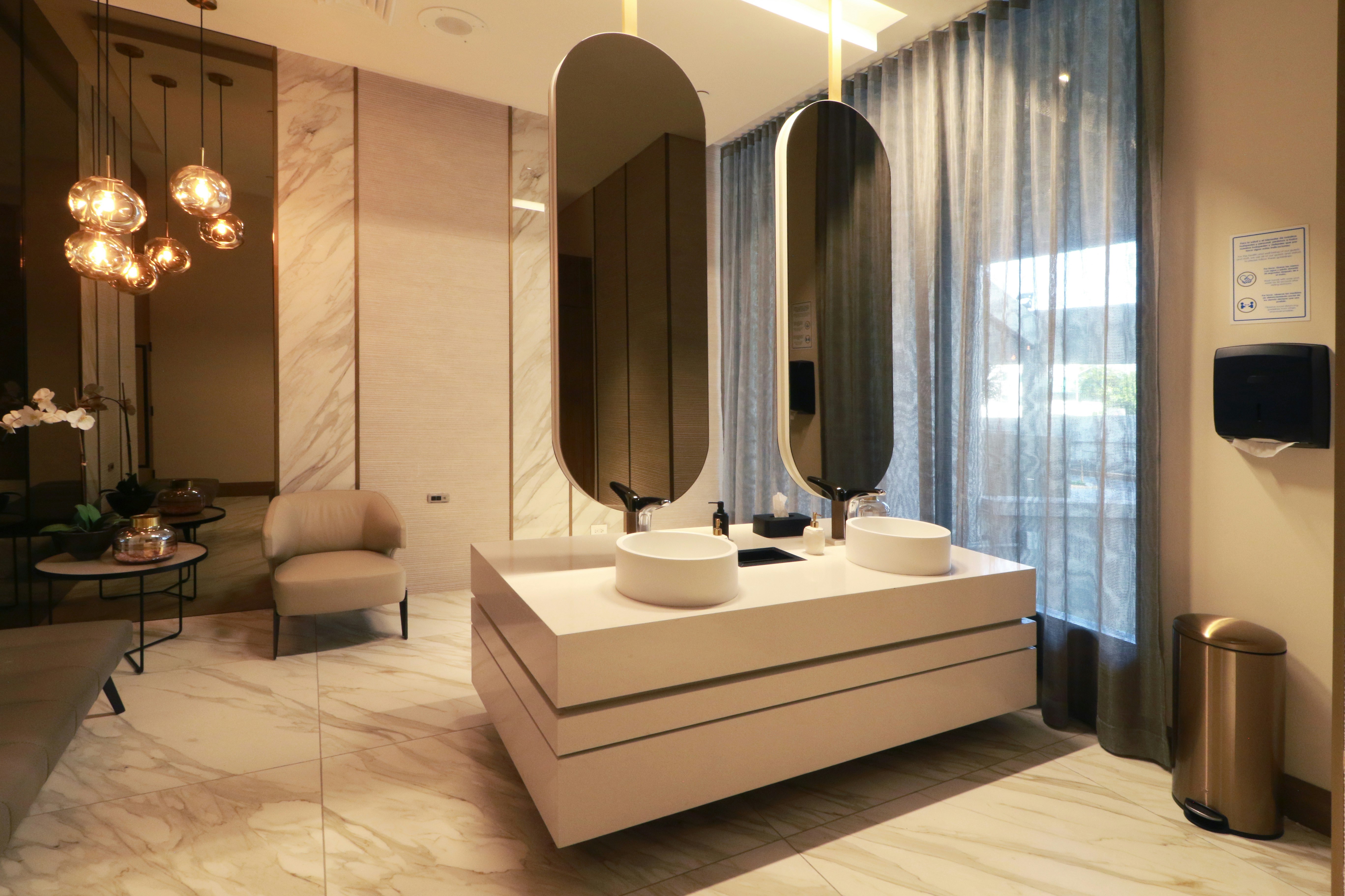MS Milenium Monterrey Curio Collection by Hilton 20/77