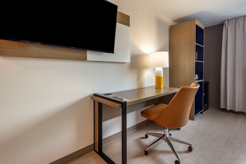 Comfort Inn Philadelphia International Airport West 33/44