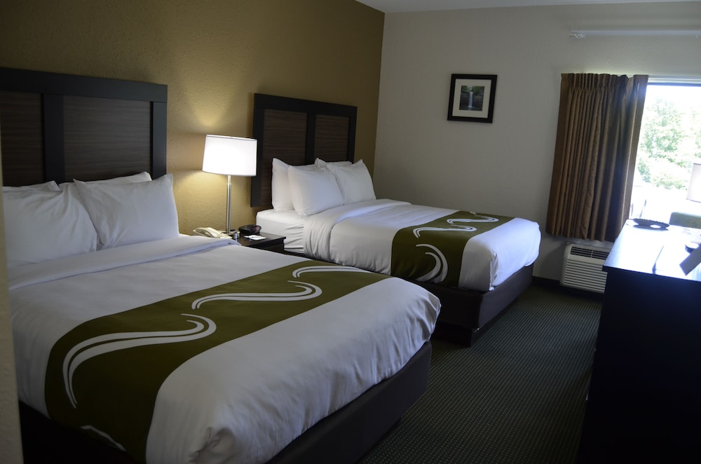 Quality Inn Monteagle, TN 13/40