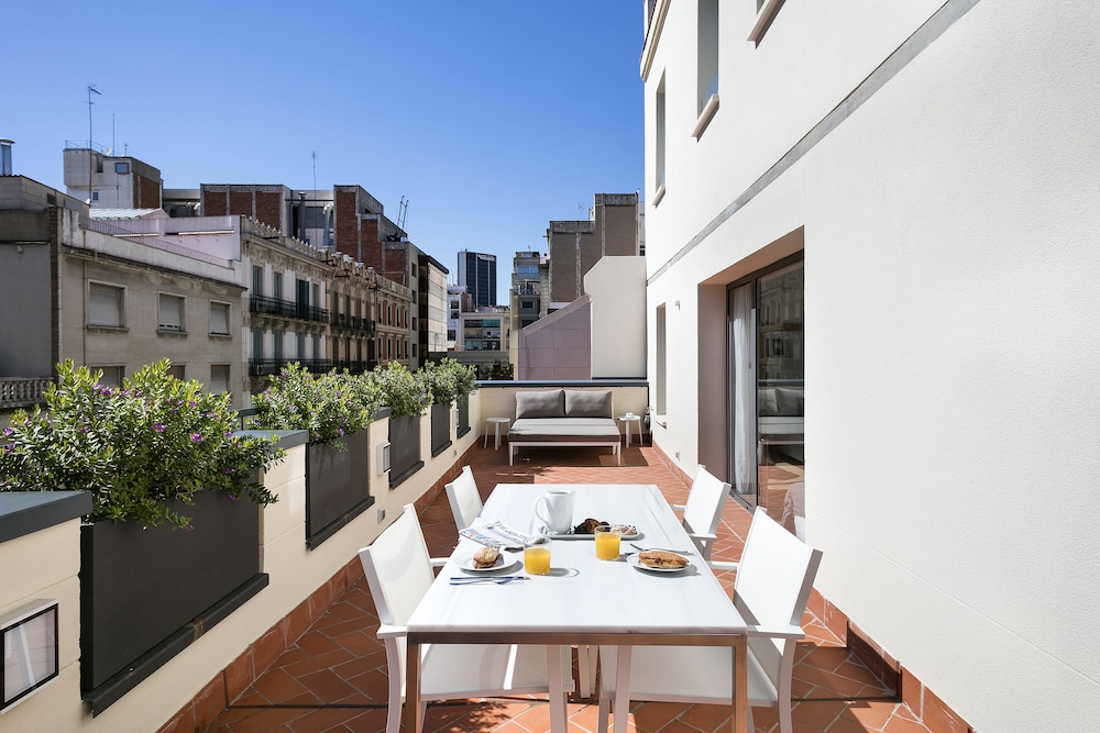Murmuri Residence Mercader 52/70