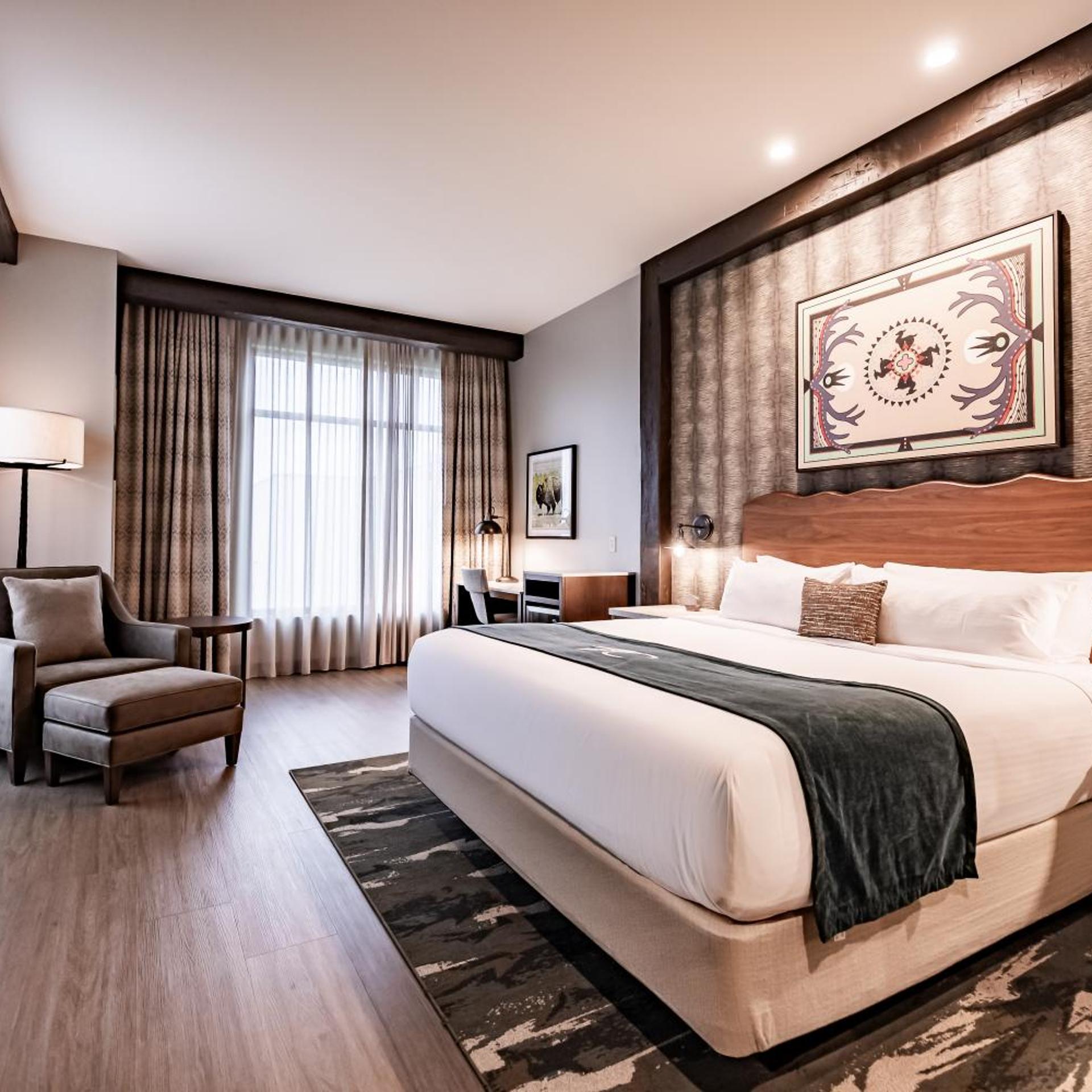 Tower, King Bed