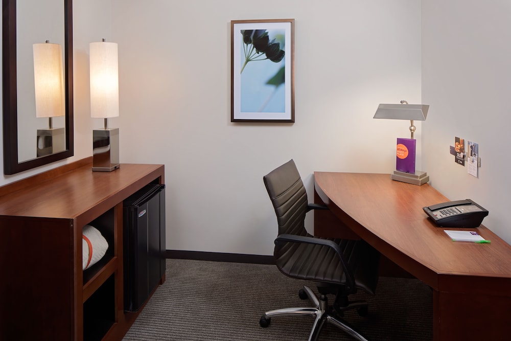 Hyatt Place Pittsburgh-North Shore 32/41