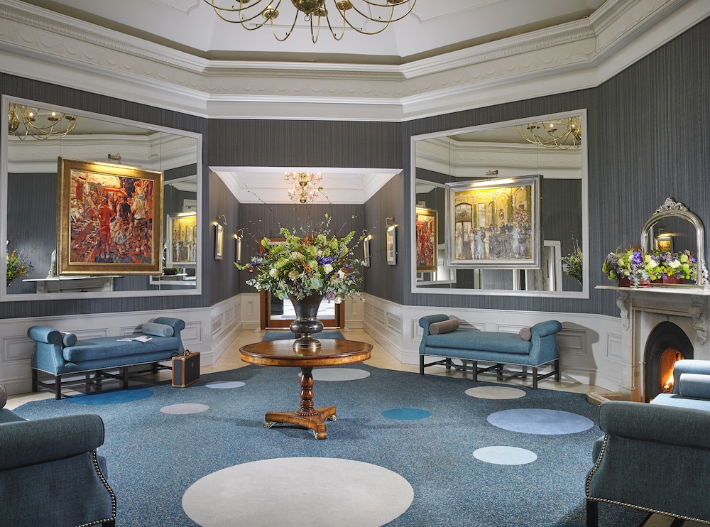 Castlecourt Hotel 31/54