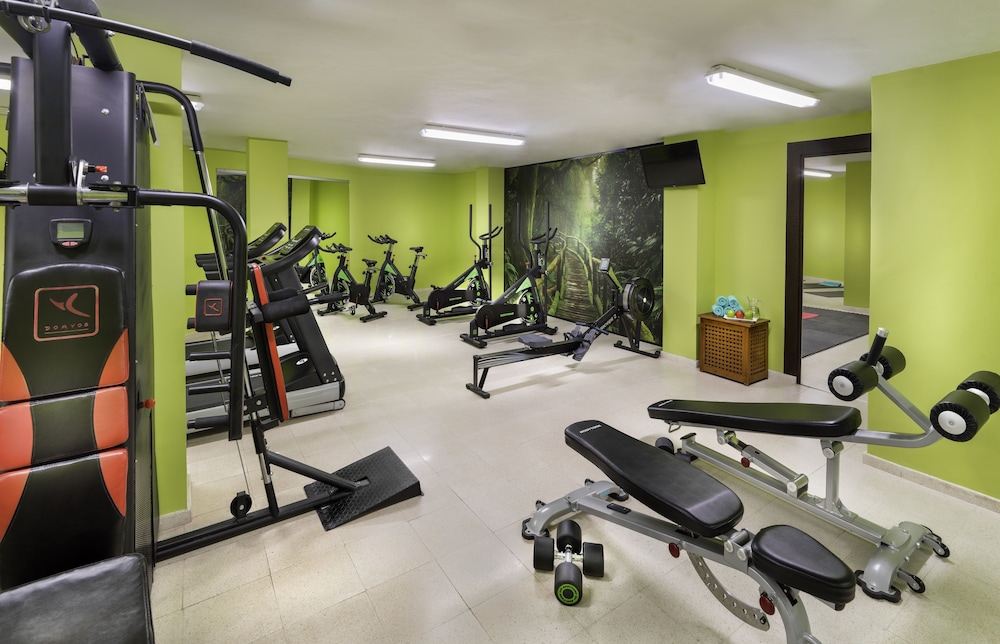 Regency Country Club Hotel 30/53