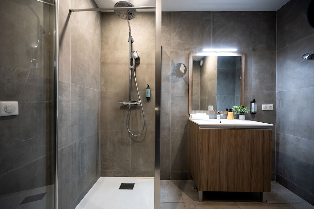 Nemea Paris Levallois 53/56