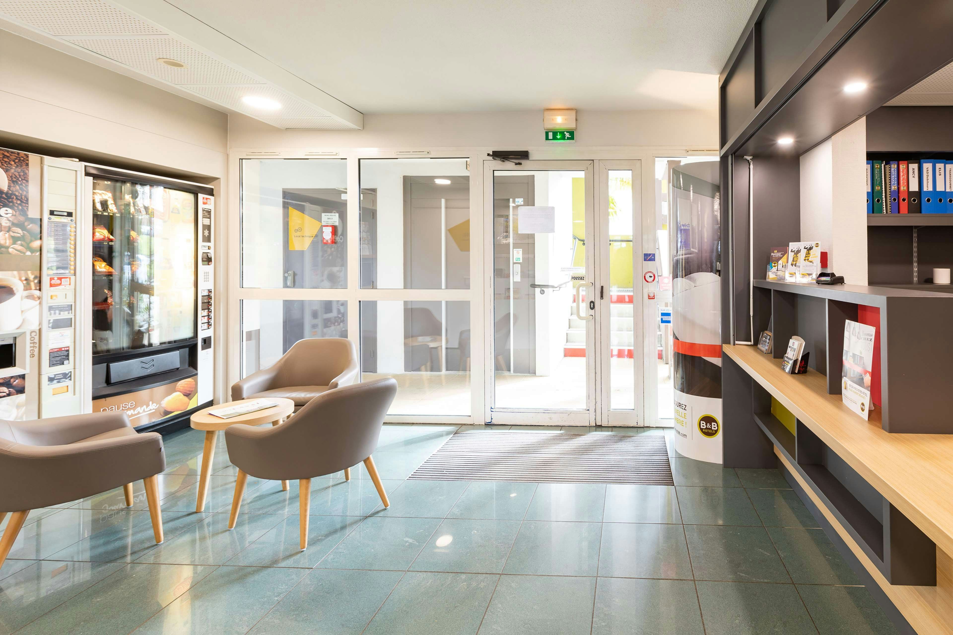 B&B Hotel Laval Change 24/30