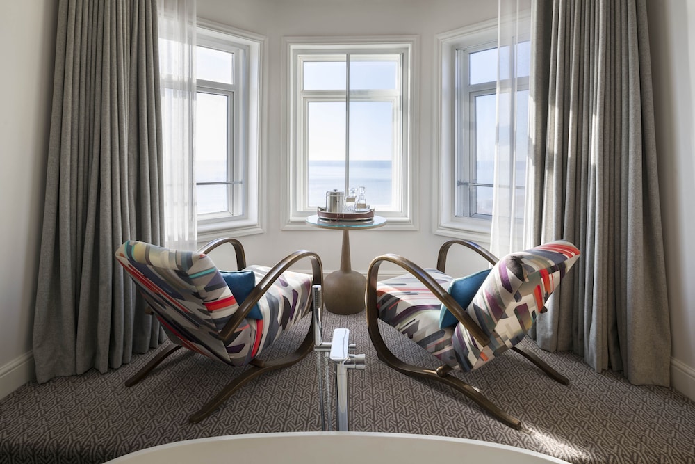 Brighton Harbour Hotel & Spa 56/72