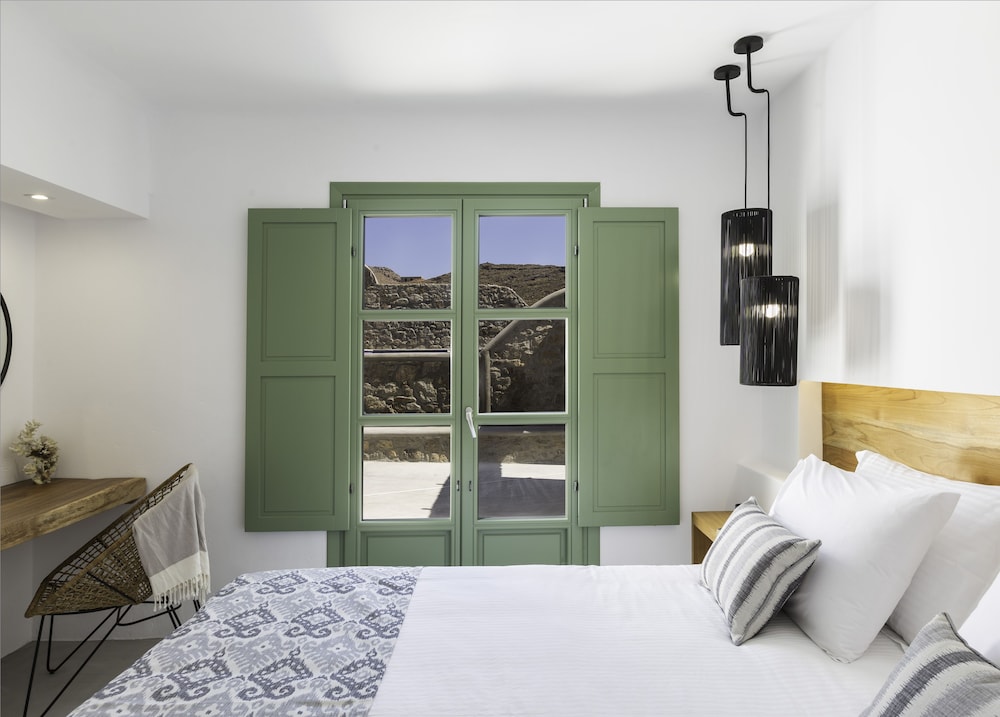 SUPERIOR, SUITE, SEA VIEW, PRIVATE POOL