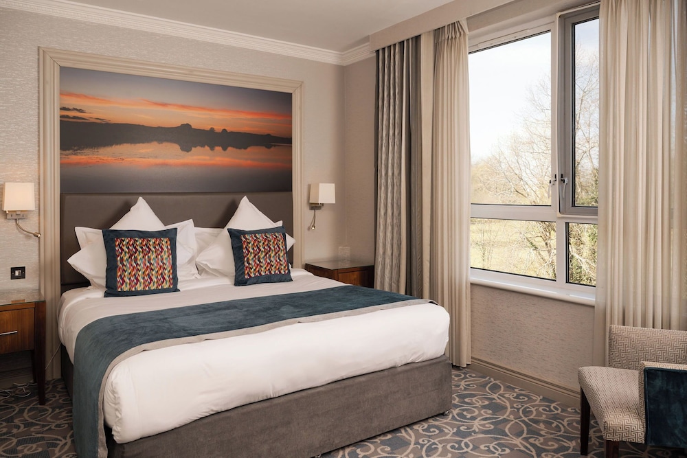 MANOR HOUSE COUNTRY HOTEL 7/56