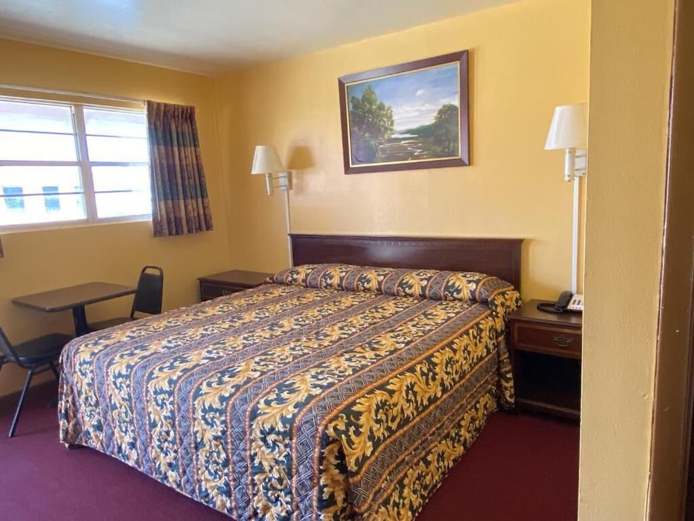 Rodeway Inn Post, TX 35/52