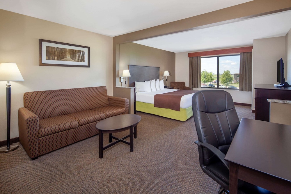 Comfort Inn & Suites Rochester South Mayo Clinic 37/54