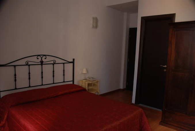 Medici Hotel 2/13