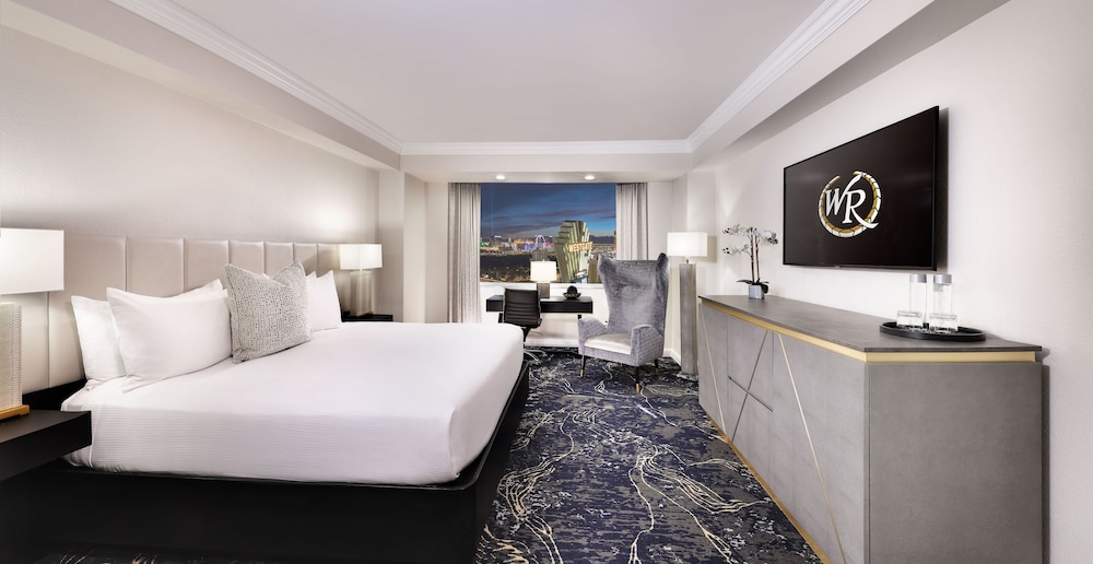 PREMIER, KING BED