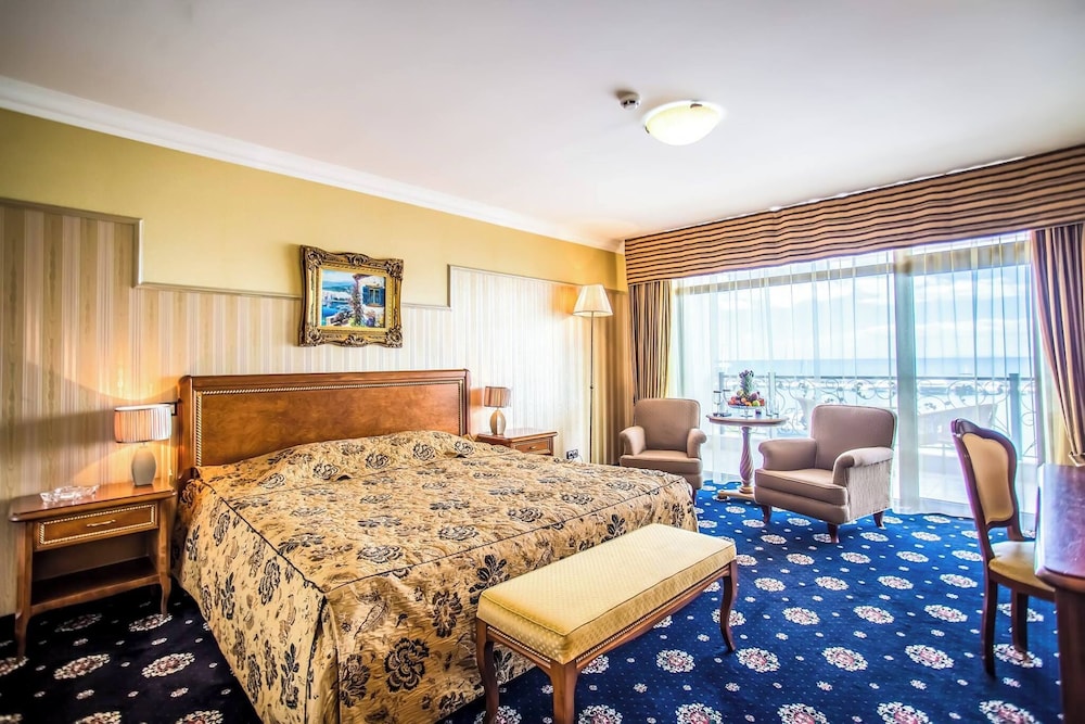 Palace-Marina Dinevi Hotel 3/44