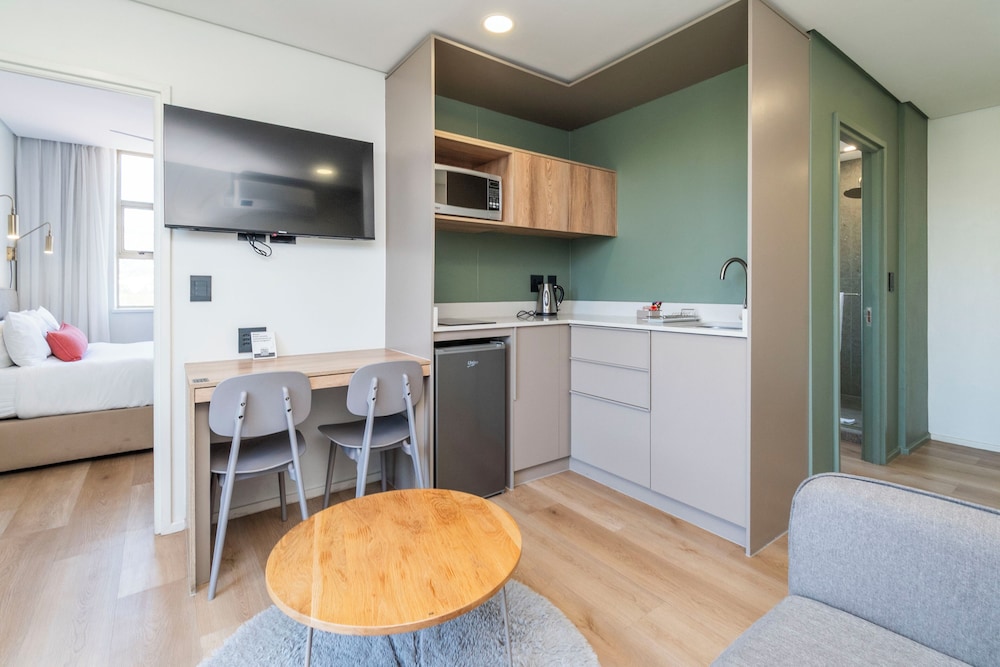 Habitat Aparthotel by Totalstay 35/55