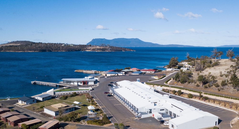 Eastcoaster Tasmania 3/75