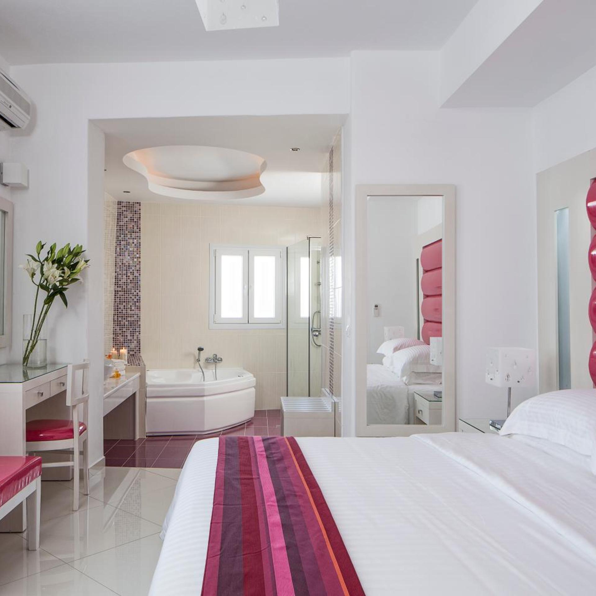 Honeymoon, Suite, Sea View, Outdoor Jetted Tub، Grand Beach 2/9