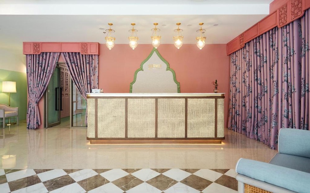 56 Surawong Hotel Bangkok 8/66
