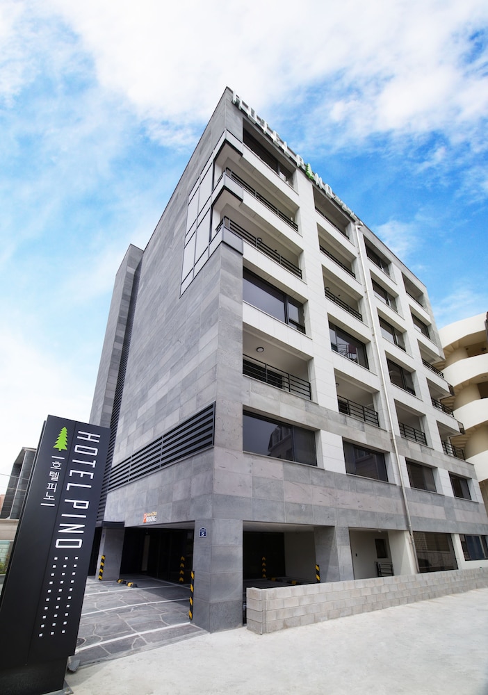 Hotel Pino 5/34