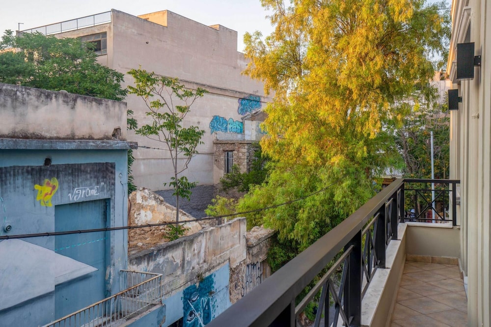 Heart Of Athens 7/50