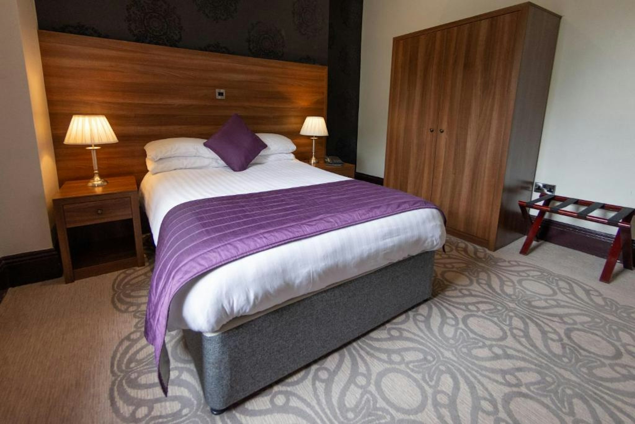 The Carlton Manor Hotel 12/36