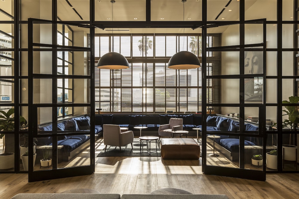 KIMPTON EVERLY HOTEL 62/80