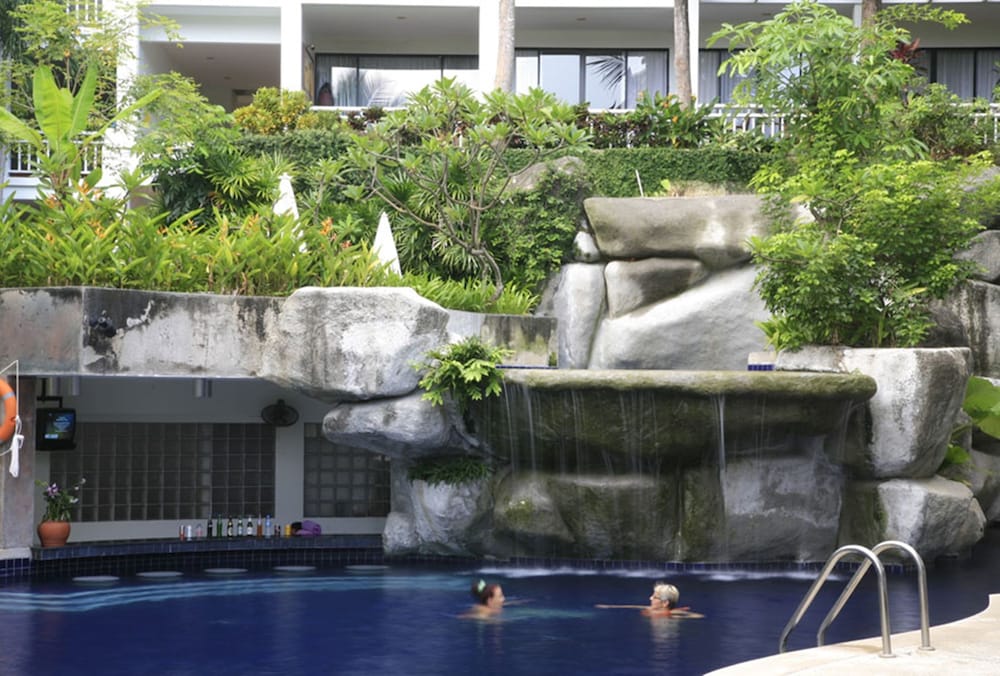 Sunset Beach Resort 64/66