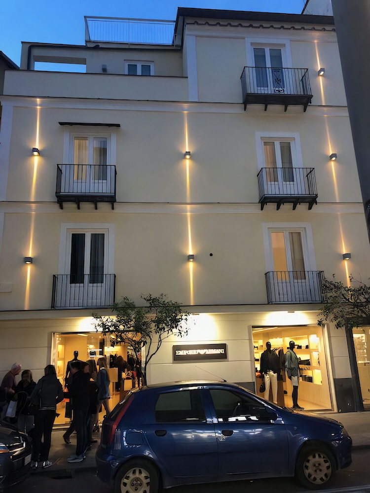 Palazzo Abagnale 2/42